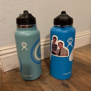 Hydro Flask Blue Accents Water Bottles